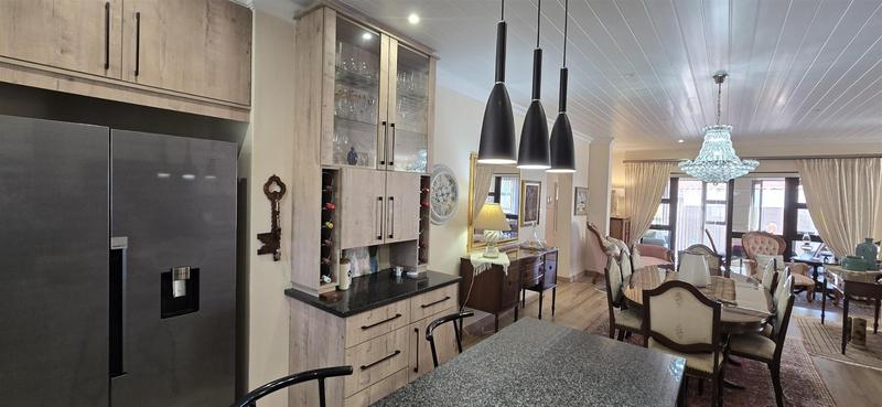 3 Bedroom Property for Sale in Outeniqua Strand Western Cape